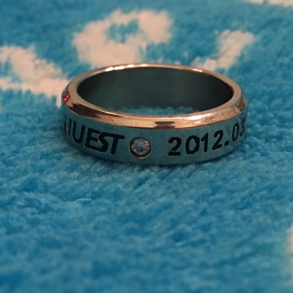 Nuest dating